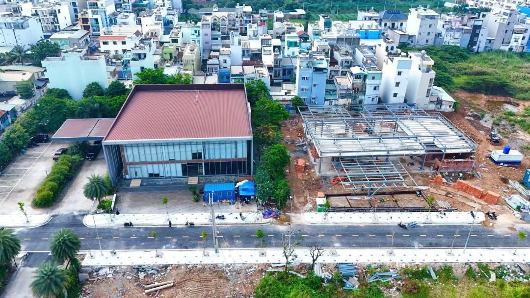 Vật liệu xây dựng tập kết tại công trường Ansana By Kita